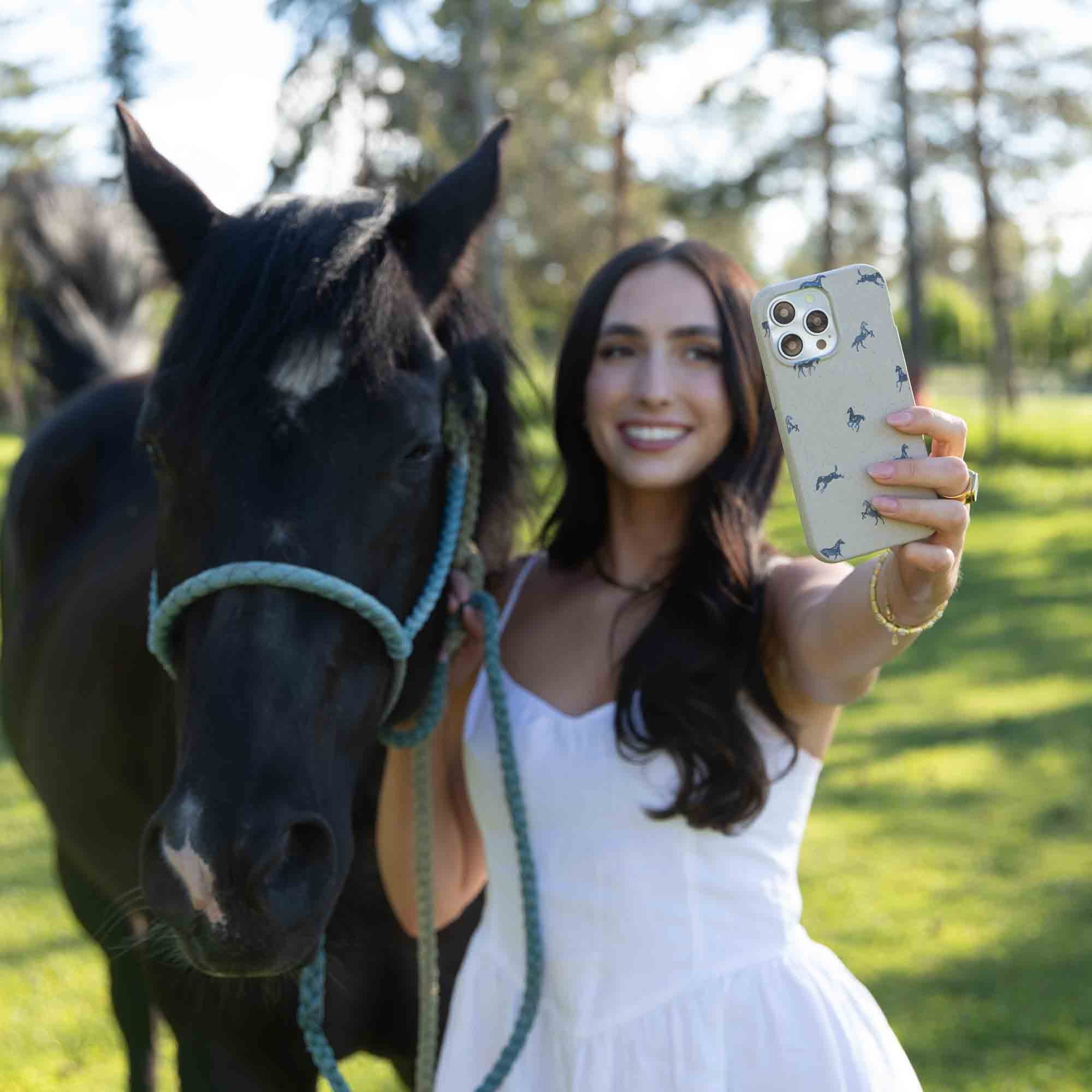 MINIHORSES_LFOG-1-1_f048dbcd-43ca-4d6d-a364-bb7750b77c67